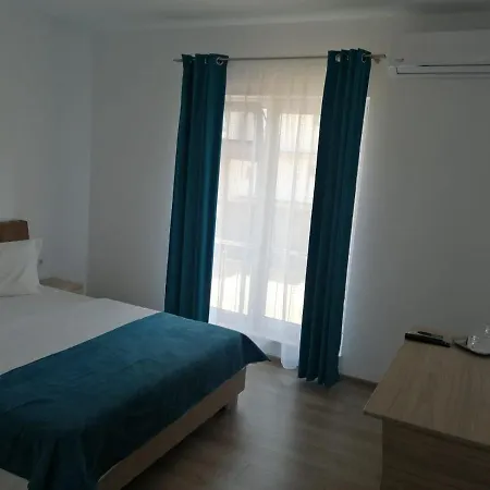 Πανσιόν Casa Victor *